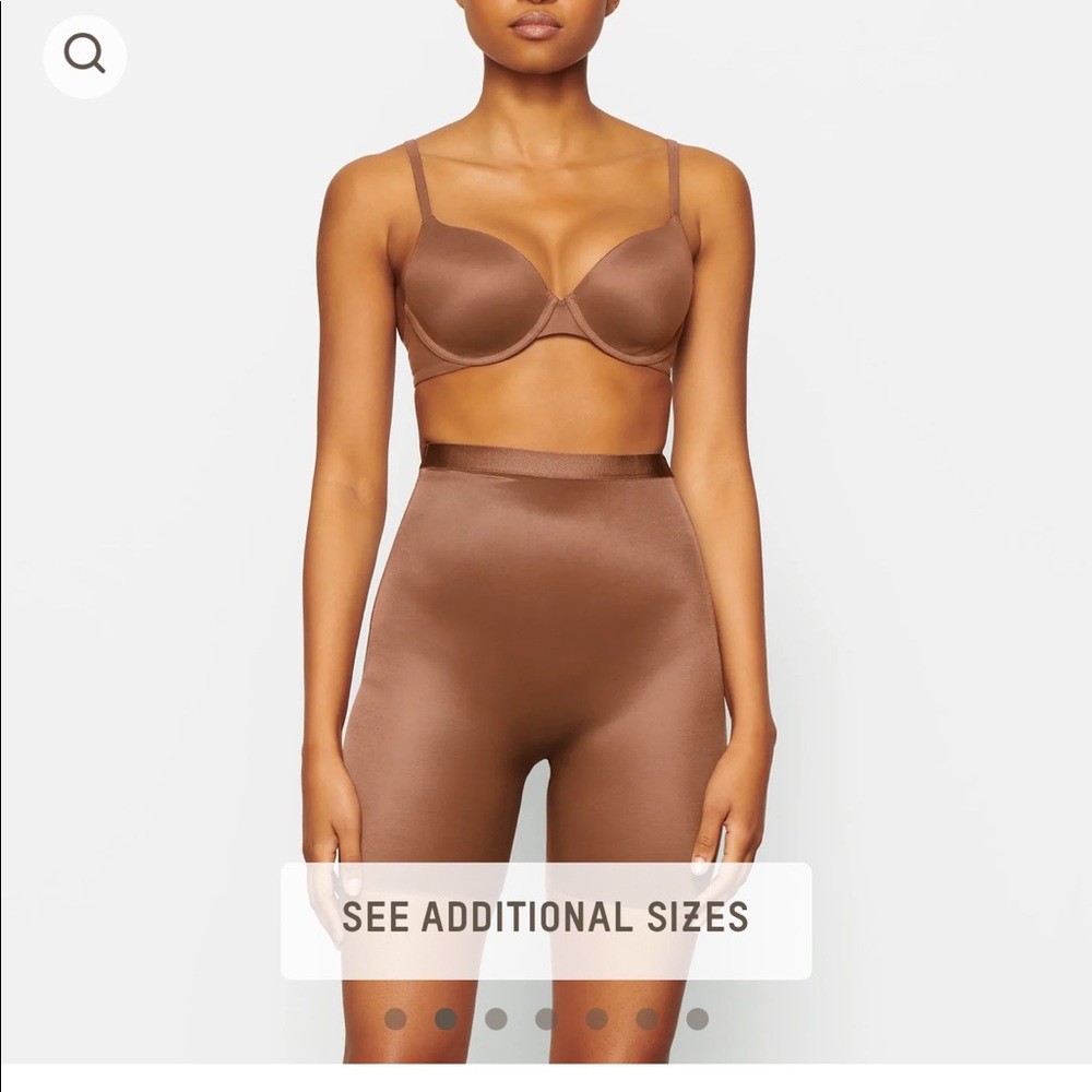 STILL IN BOX - Skims low back shorts